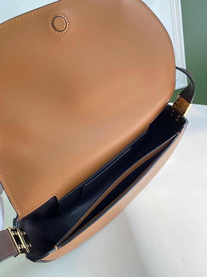202103SS新作Burberryバーバリー レディース ショルダーバック スーパーコピー