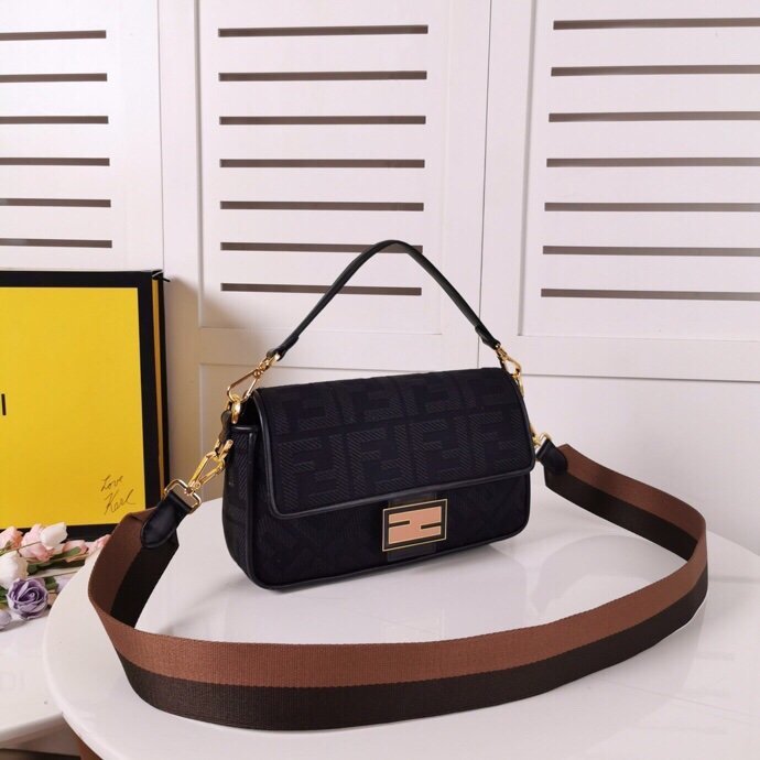 2020SS新作 FENDI フェンディ レディース ショルダーバック スーパーコピー