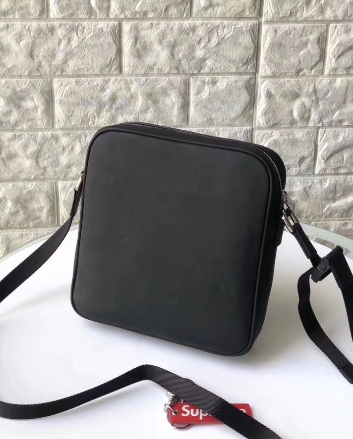 2020SS新作 FENDI フェンディ ショルダーバック スーパーコピー