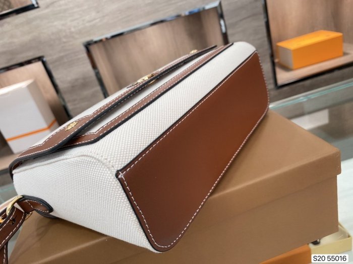 202103SS新作Burberryバーバリー レディース ショルダーバック スーパーコピー