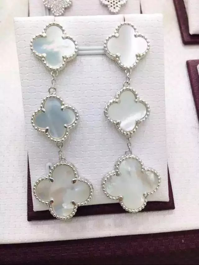 Van Cleef & Arpels ヴァン クリーフ＆アーペル イヤリング ピアス Van-10e