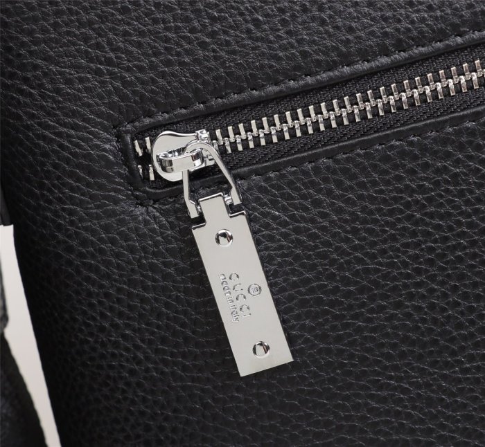 202103SS新作 Gucci グッチ メンズ ショルダーバックスーパーコピー
