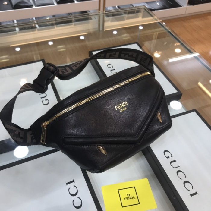 2020SS新作 FENDI フェンディ ショルダーバック スーパーコピー