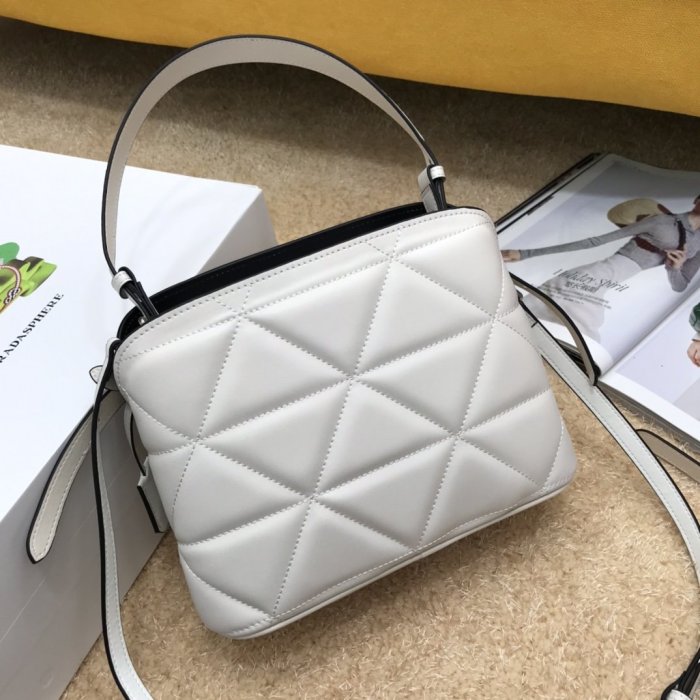 2021SS新作 Prada プラダ レディース ショルダーバックスーパーコピー