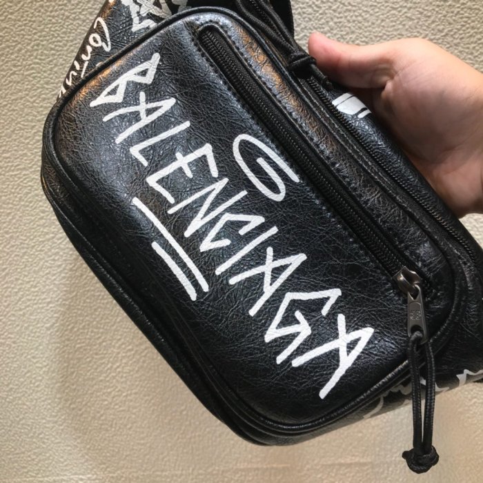 2020SS新作 Balenciaga バレンシアガ メンズ ショルダーバック スーパーコピー