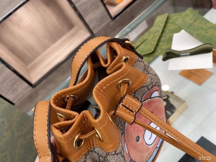 202103SS新作Gucci グッチ レディースショルダーバッグスーパーコピー