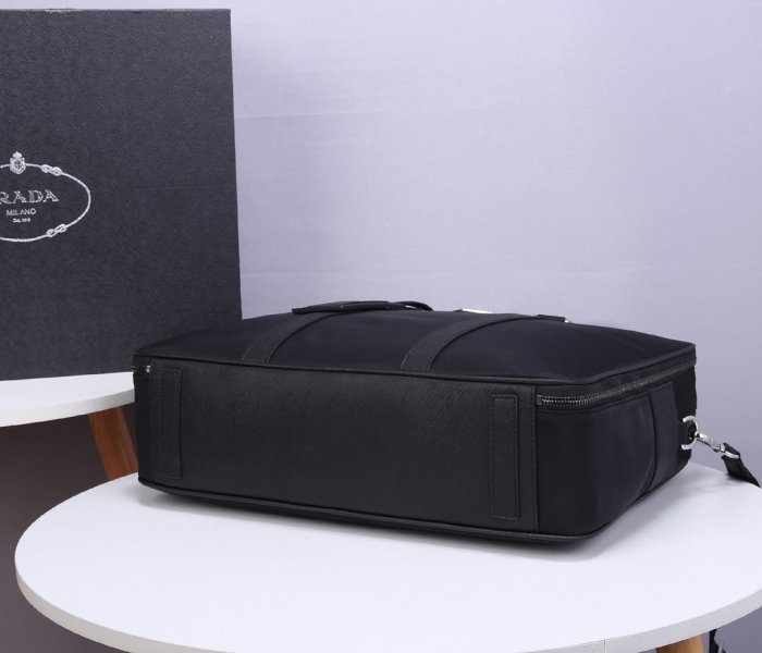 2021SS新作 メンズ Prada プラダショルダーバッグスーパーコピー