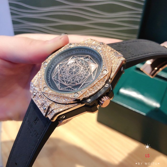 2020SS新作HUBLOT ウブロ メンズ 時計 スーパーコピー2色