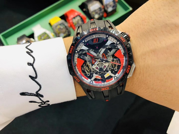 2020SS新作ROGER DUBUISロジェデュブイメンズ時計 スーパーコピー