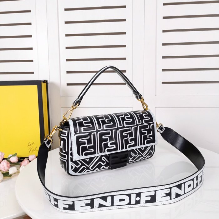 2020SS新作 FENDI フェンディ レディース ショルダーバック スーパーコピー