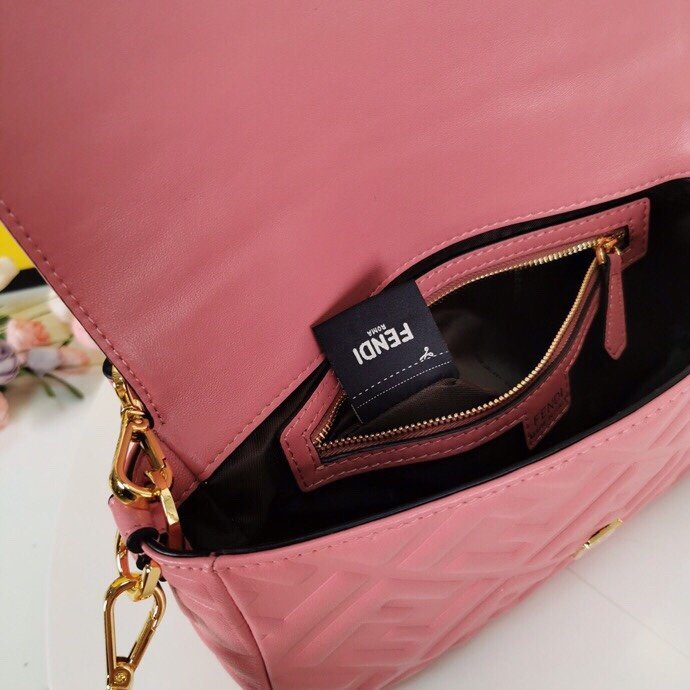 2020SS新作 FENDI フェンディ レディース ショルダーバック スーパーコピー