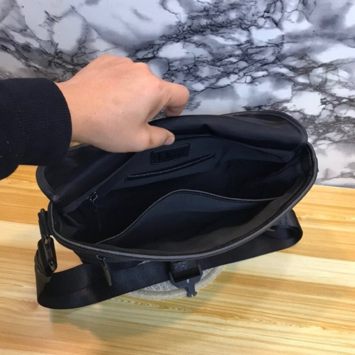 2020SS新作 Dior ディオール メンズ ショルダーバック スーパーコピー