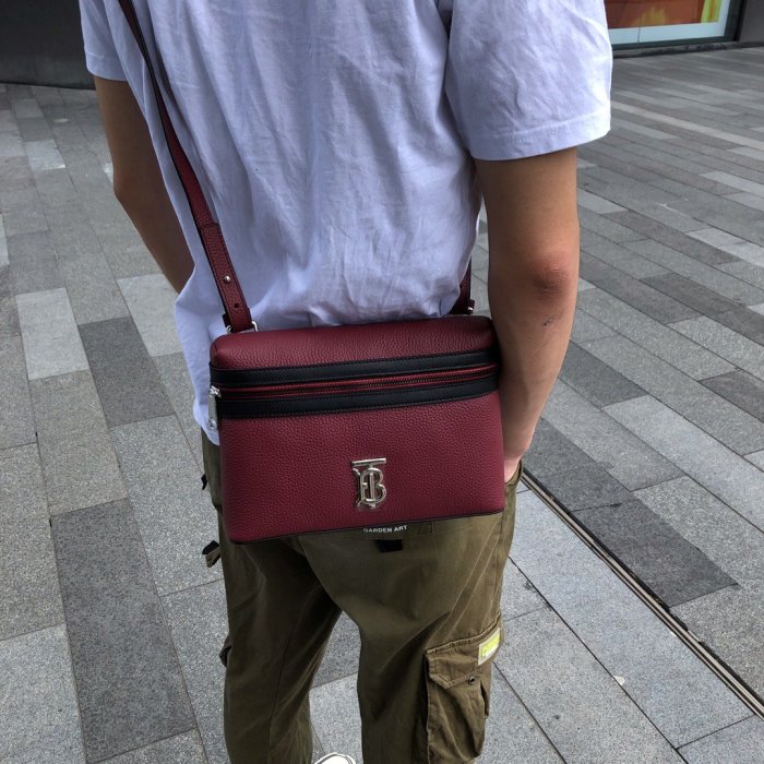 2020SS新作 Burberry バーバリー メンズ ショルダーバック スーパーコピー