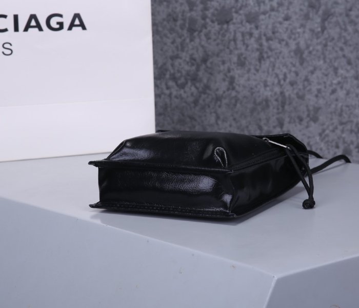 2020SS新作 Balenciaga バレンシアガ メンズ ショルダーバック スーパーコピー