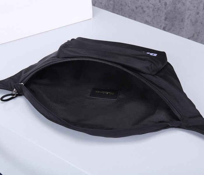 2020SS新作 Balenciaga バレンシアガ メンズ ショルダーバック スーパーコピー