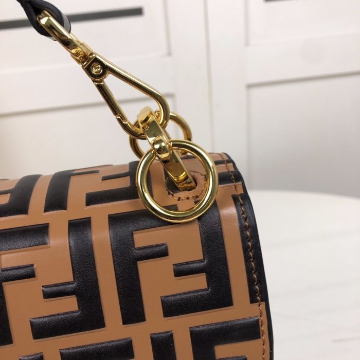 2020SS新作 FENDI フェンディ レディース ショルダーバック スーパーコピー