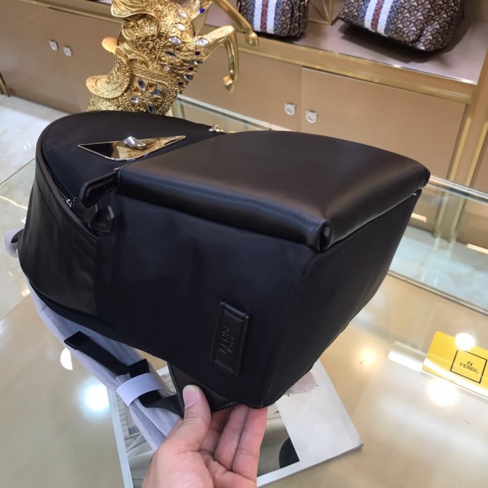 2020SS新作 FENDI フェンディ リュックバック スーパーコピー