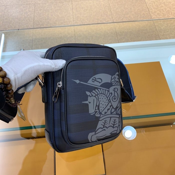 2020SS新作 Burberry バーバリー メンズ ショルダーバック スーパーコピー