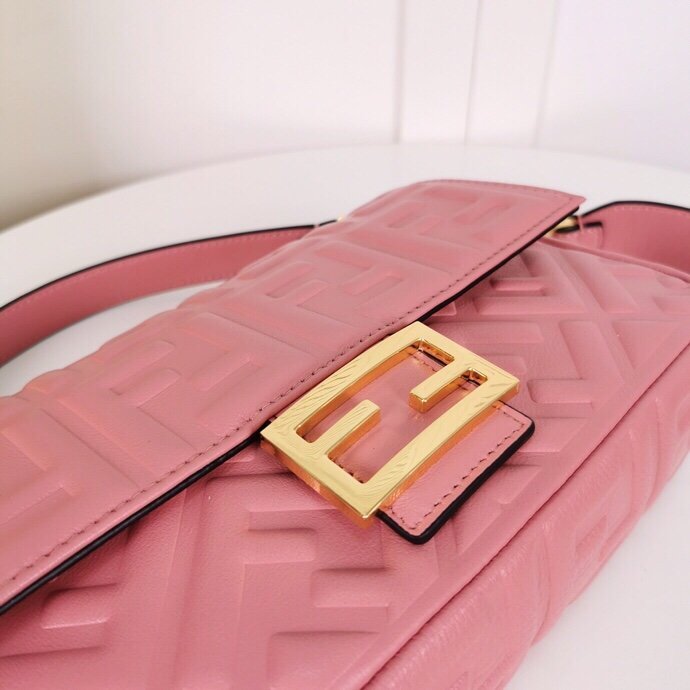 2020SS新作 FENDI フェンディ レディース ショルダーバック スーパーコピー