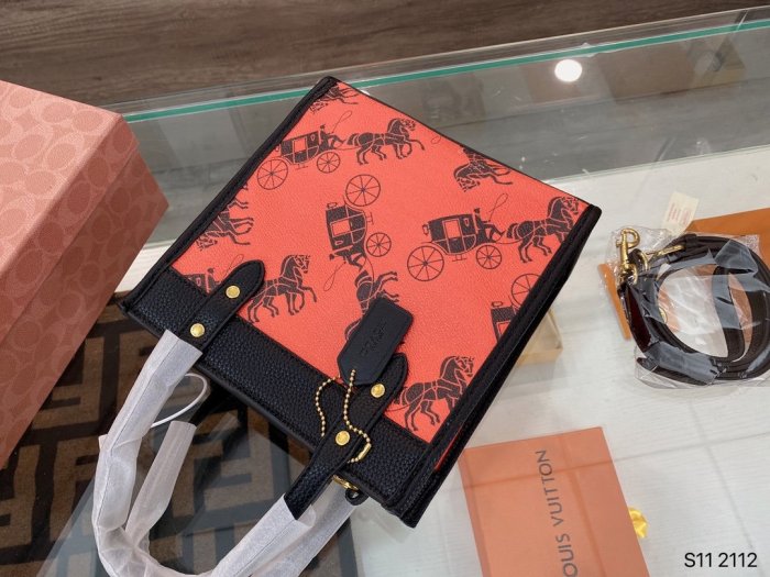 202106SS新作 Coach コーチ レディース ハンドバックスーパーコピー