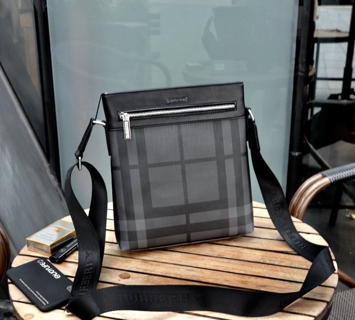 2020SS新作 Burberry バーバリー メンズ ショルダーバック スーパーコピー