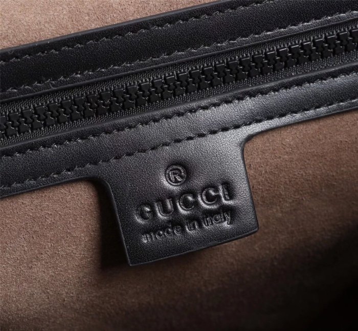 2020SS新作 Gucci グッチ メンズ ショルダーバックスーパーコピー