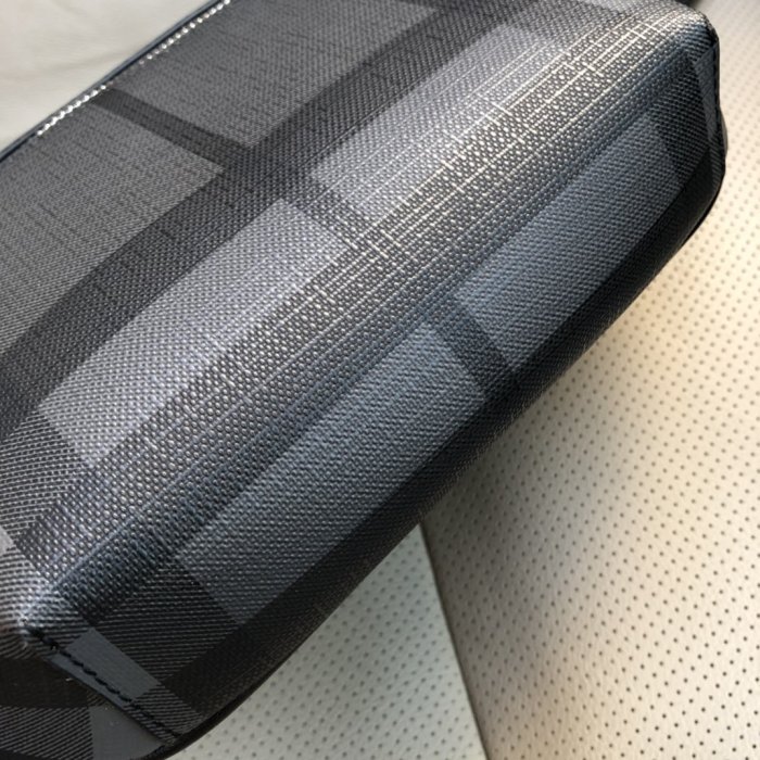 2020SS新作 Burberry バーバリー メンズ ショルダーバック スーパーコピー