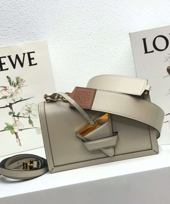 202106SS新作 LOEWE ロエベ レディース ショルダーバッグスーパーコピー