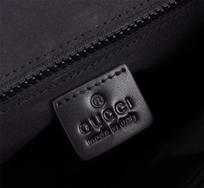 2020SS新作 Gucci グッチ メンズ ショルダーバックスーパーコピー