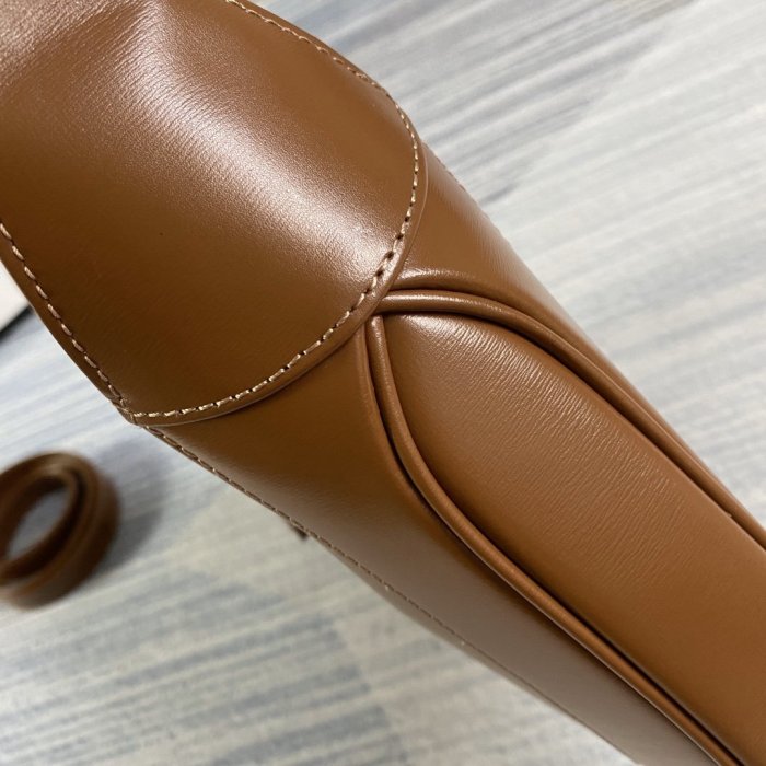 2021SS新作Gucci グッチ レディースショルダーバッグスーパーコピー