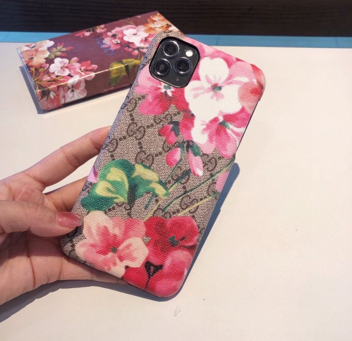 Gucciグッチ スマホケースケース最新全機種11 Pro/11/Xs Max/Xr/XS/iPhone7/7P/8/8P/iPhone12