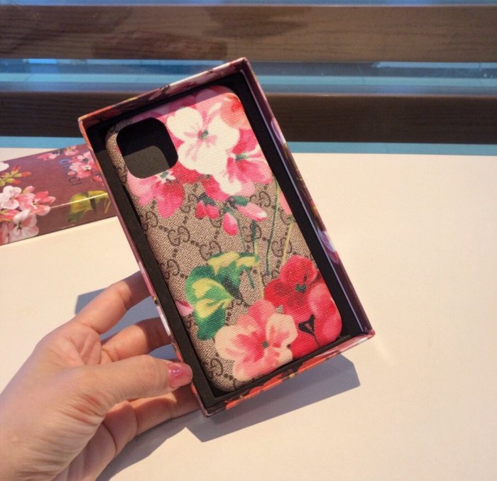 Gucciグッチ スマホケースケース最新全機種11 Pro/11/Xs Max/Xr/XS/iPhone7/7P/8/8P/iPhone12