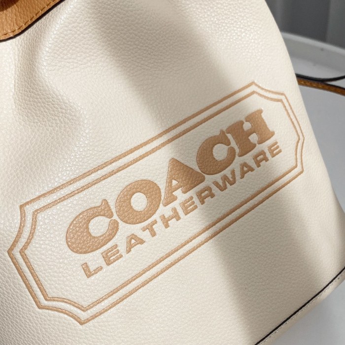 202107SS新作 Coach コーチ レディース ショルダーバッグスーパーコピー