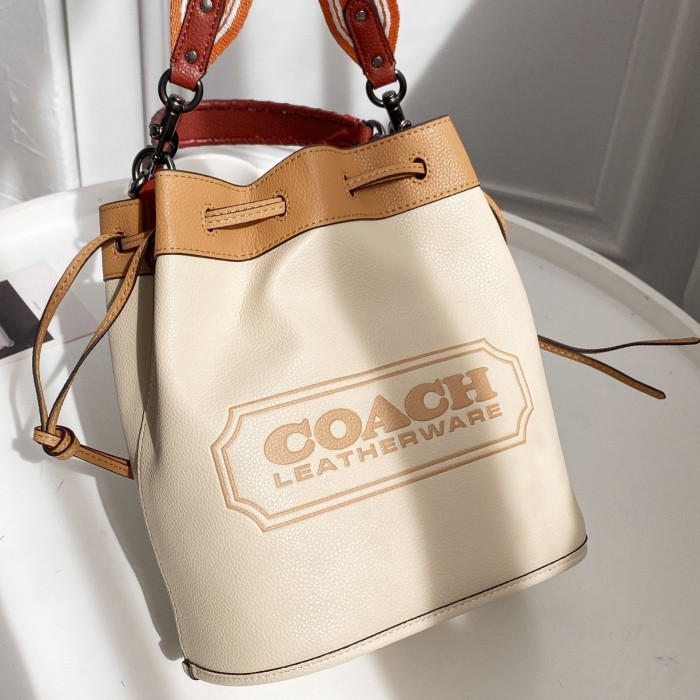 202107SS新作 Coach コーチ レディース ショルダーバッグスーパーコピー
