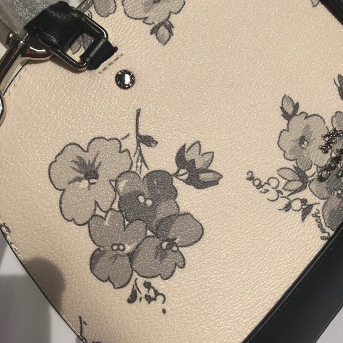 202107SS新作 Coach コーチ レディース ショルダーバッグスーパーコピー