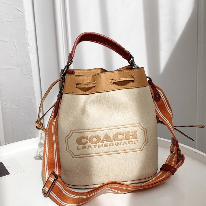 202107SS新作 Coach コーチ レディース ショルダーバッグスーパーコピー