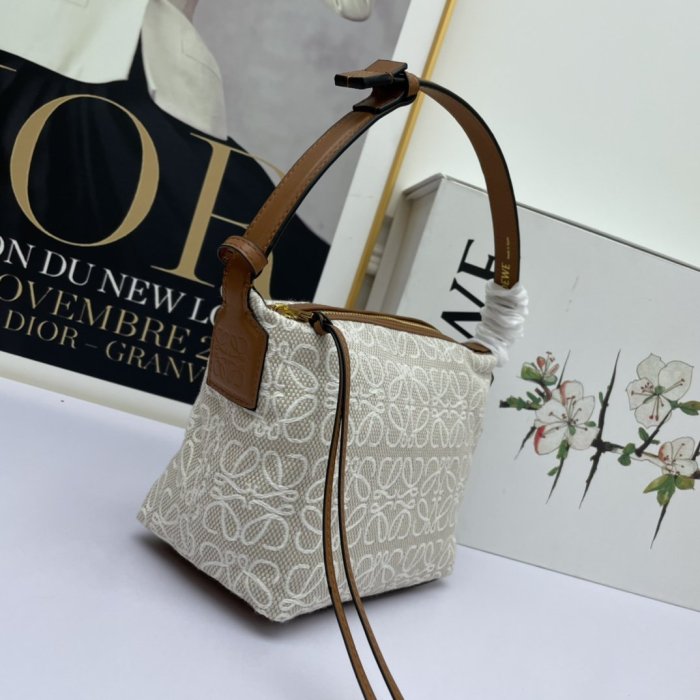 202107SS新作 LOEWE ロエベ レディース ショルダーバッグスーパーコピー