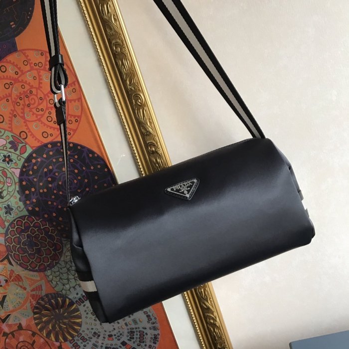 202107SS新作 Prada プラダ メンズ ショルダーバックスーパーコピー