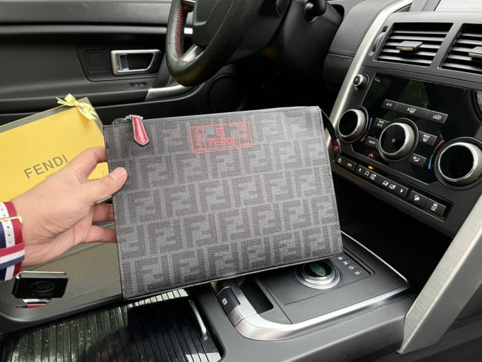 202107SS新作 FENDI フェンディ メンズ ハンドバックスーパーコピー