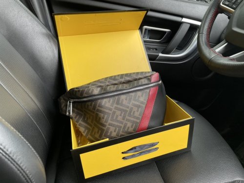 202107SS新作 FENDI フェンディ メンズ ショルダーバックスーパーコピー