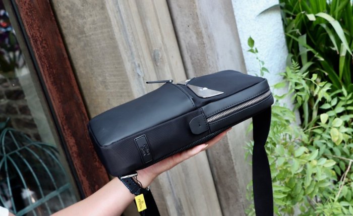 202107SS新作 FENDI フェンディ メンズショルダーバックスーパーコピー