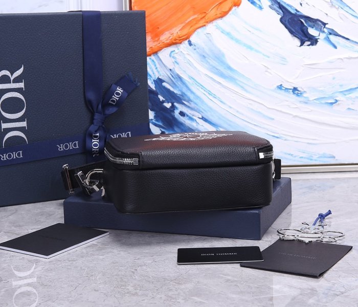 202107SS新作 Dior ディオール メンズ ショルダーバックスーパーコピー