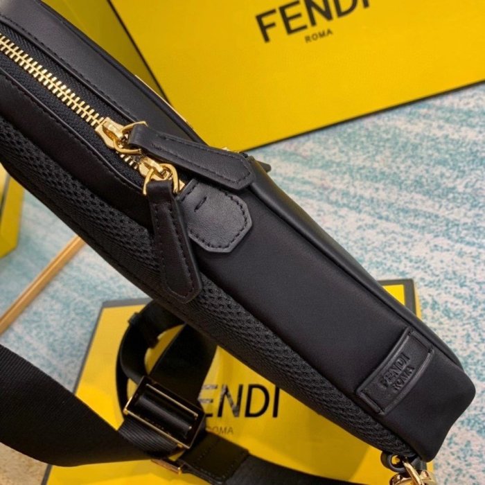 202107SS新作 FENDI フェンディ メンズショルダーバックスーパーコピー