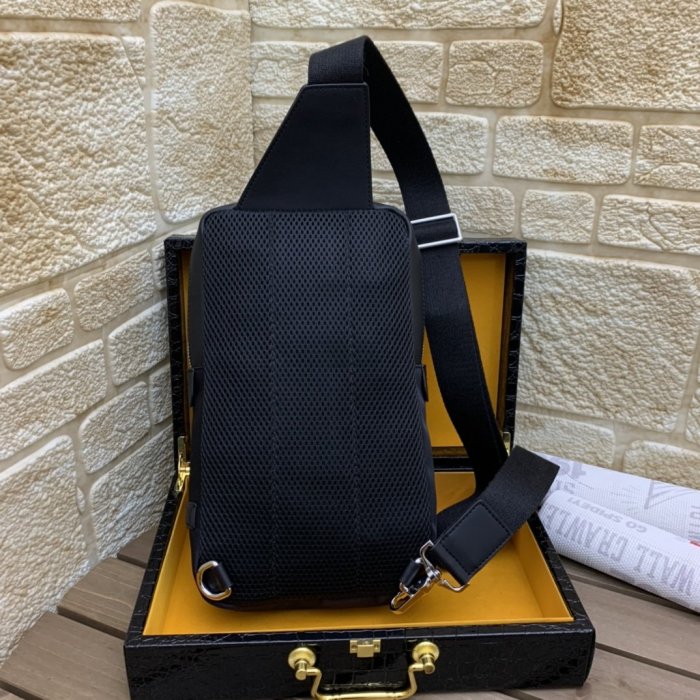 202107SS新作 FENDI フェンディ メンズ ショルダーバックスーパーコピー