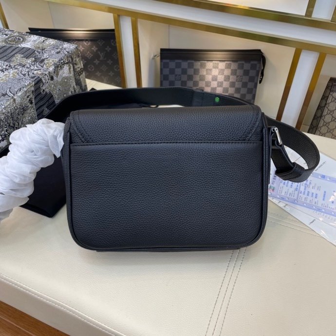 202107SS新作 Dior ディオール メンズ ショルダーバックスーパーコピー