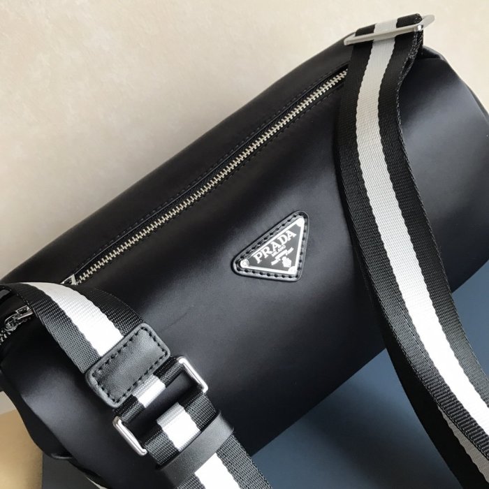 202107SS新作 Prada プラダ メンズ ショルダーバックスーパーコピー