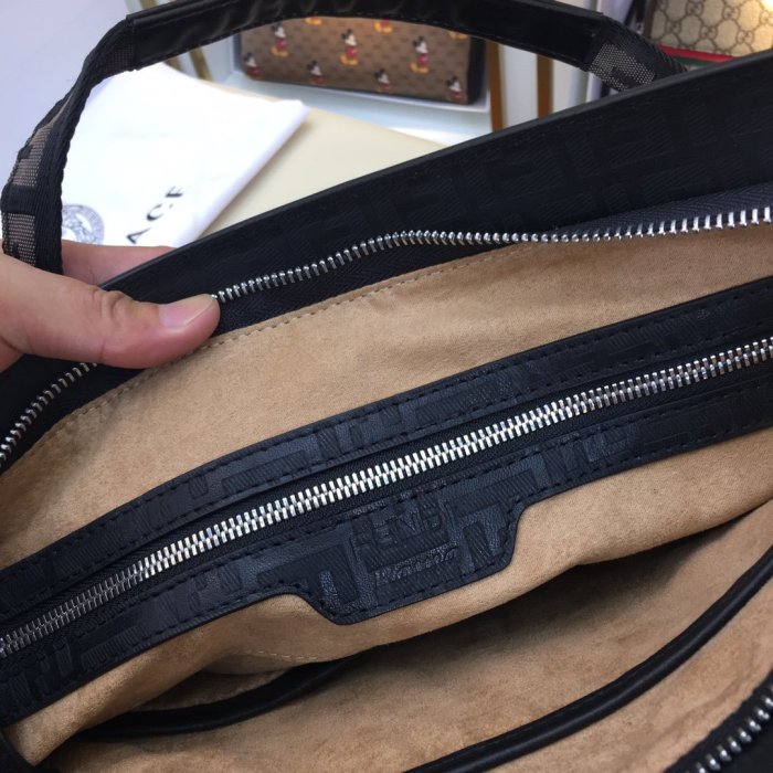 202107SS新作 FENDI フェンディ メンズ ハンドバックスーパーコピー