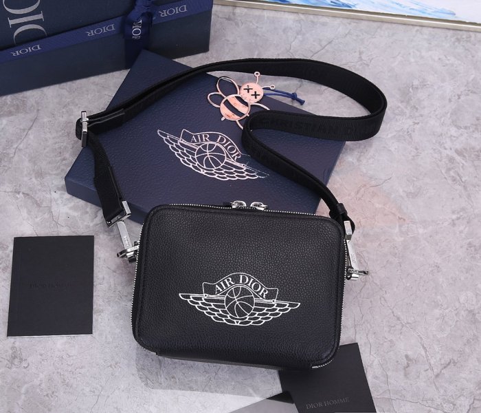 202107SS新作 Dior ディオール メンズ ショルダーバックスーパーコピー