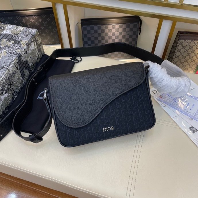 202107SS新作 Dior ディオール メンズ ショルダーバックスーパーコピー