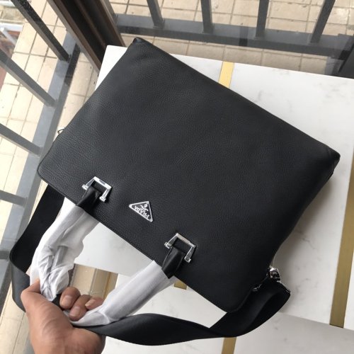202107SS新作 Prada プラダ メンズ ハンドバックスーパーコピー